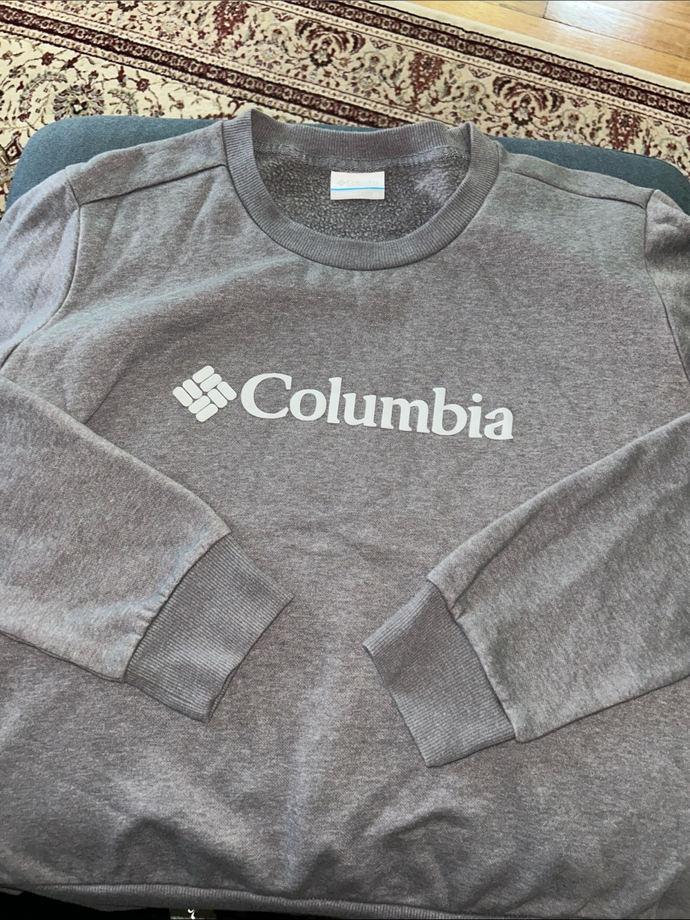 NWOT Columbia Gray Logo Crewneck Sweatshirt